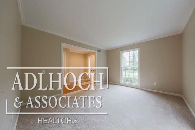 887 Neff Road Grosse Pointe, MI 48230 - Photo 4 of 33 31321792-3.JPG