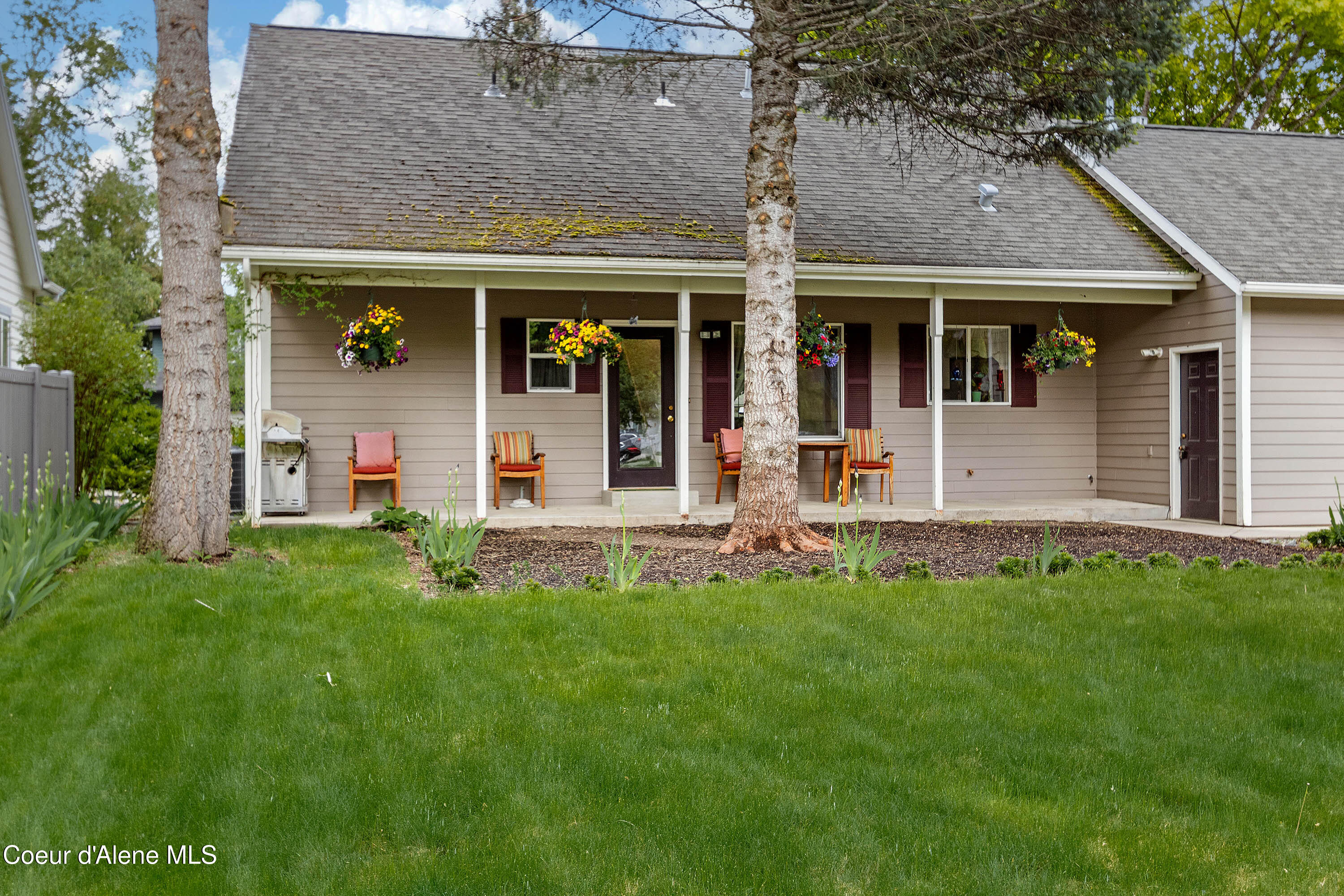 1320 Mathison Drive Sandpoint, ID 83864 - Photo 31 of 36 Landscaped area