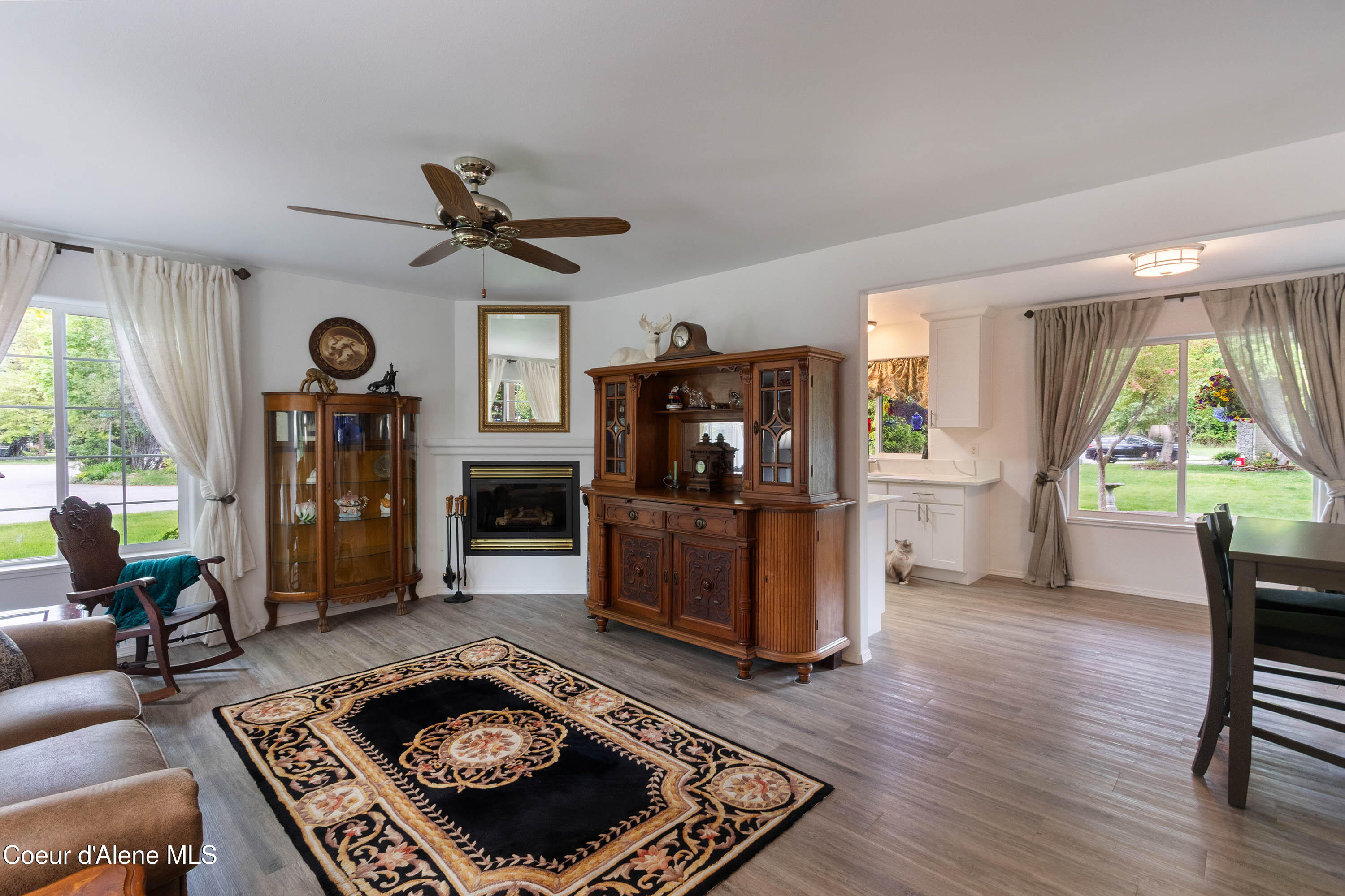 1320 Mathison Drive Sandpoint, ID 83864 - Photo 5 of 36 Living Room