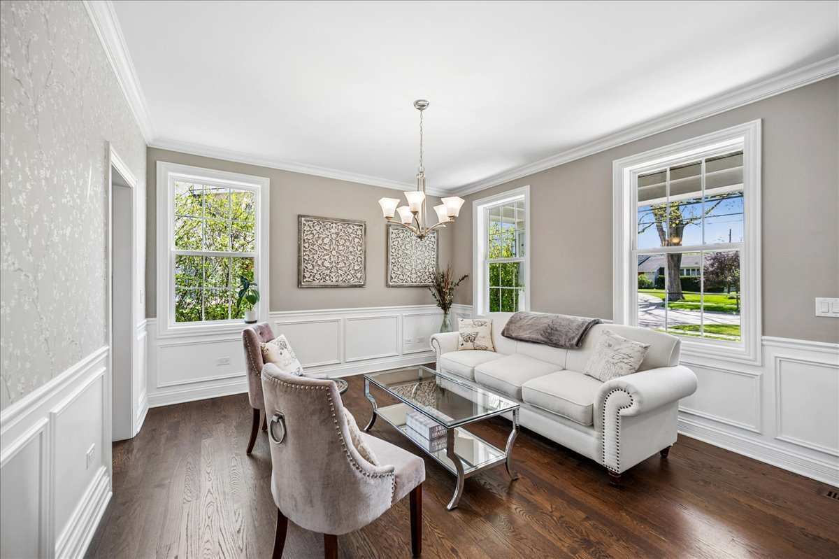 705 Ridge Road Highland Park, IL 60035 - Photo 6 of 29 Gallery Image 6