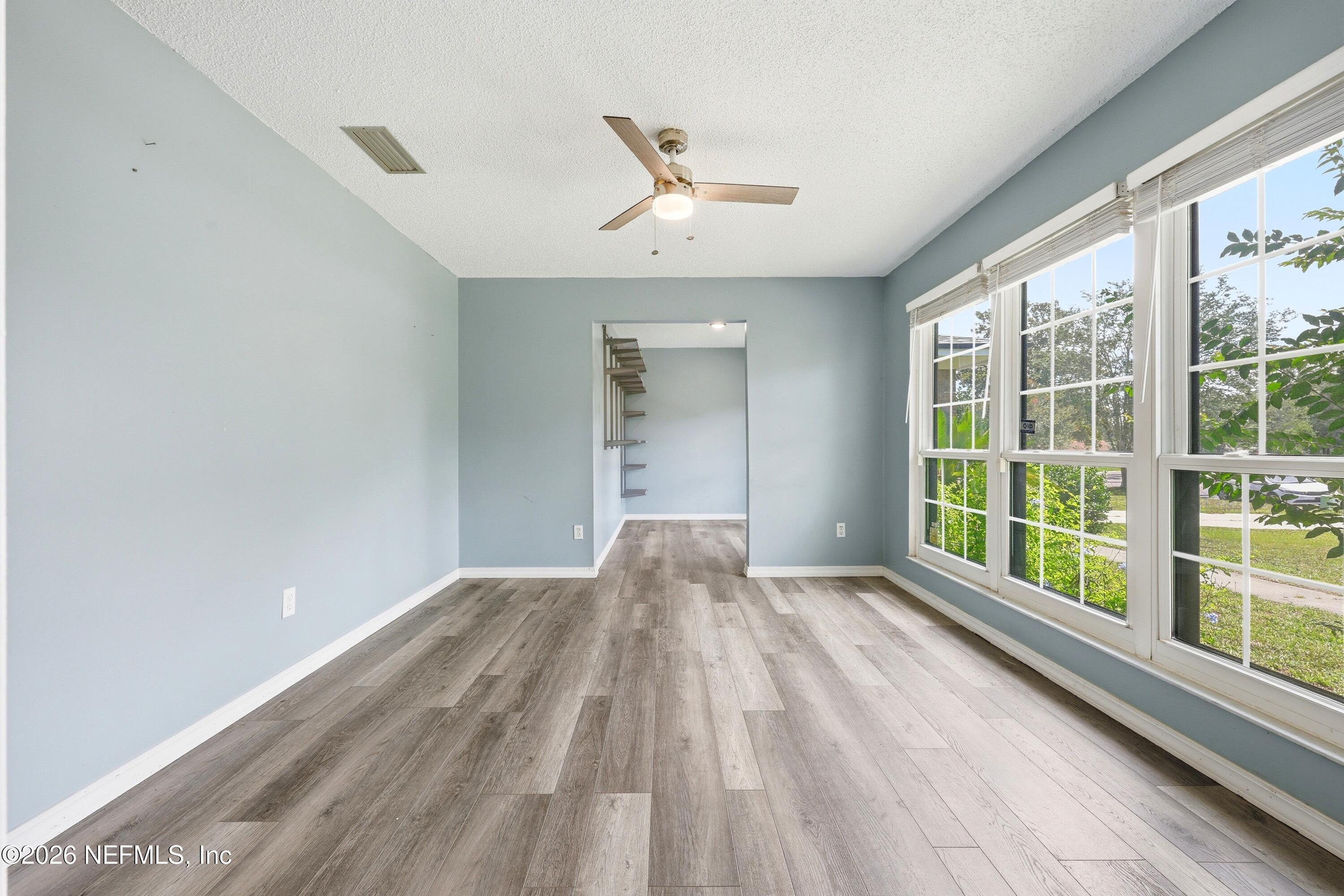 346 Foxridge Road Orange Park, FL 32065 - Photo 14 of 32 Front living room