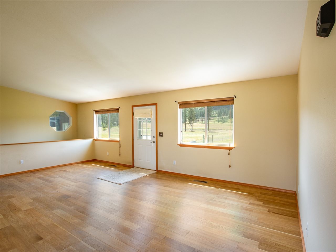 7910 North Garfield Road Spokane, WA 99224 - Photo 2 of 20