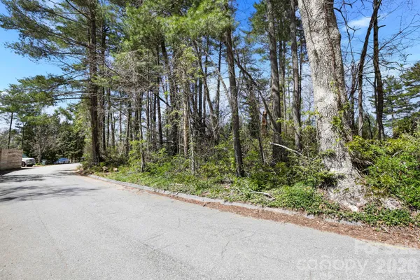 $140,000 | 0 Toms Park Circle, Unit 21&22, Hendersonville, NC 28739