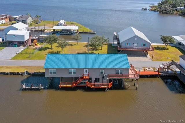 $399,500 | 7230 Pirates Cove, Sulphur, LA 70665