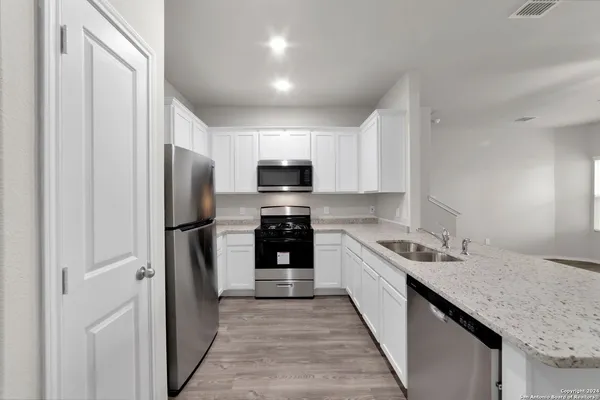 $1,450 | 180 Stefan Estate, San Antonio, TX 78253