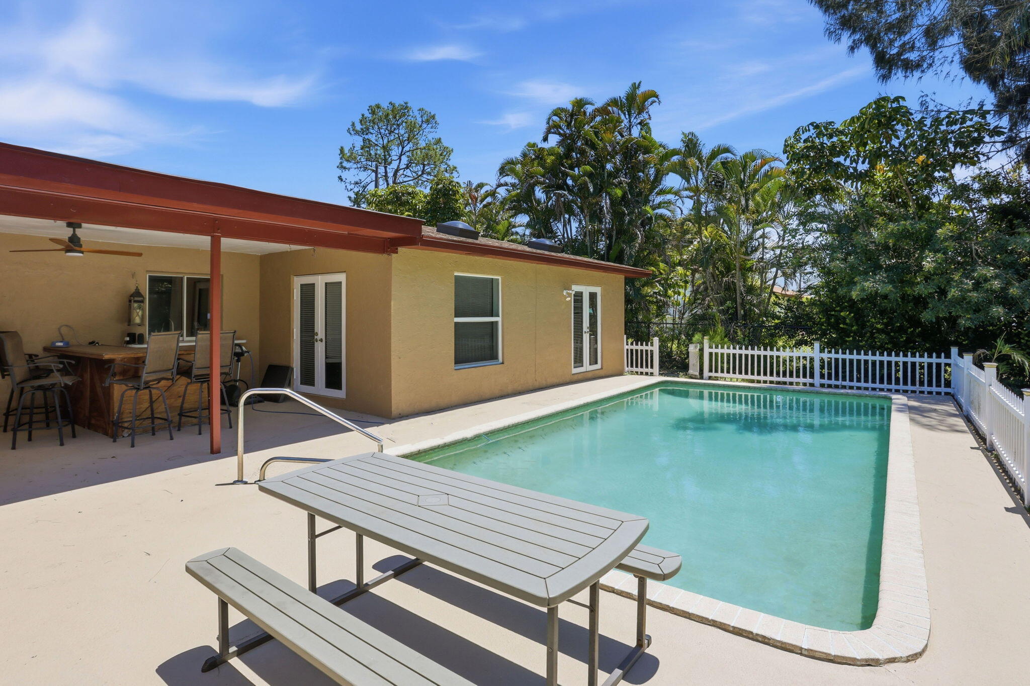 128 Barberton Road Lake Worth, FL 33467 - Photo 11 of 51 12-web-or-mls-0E2A6494