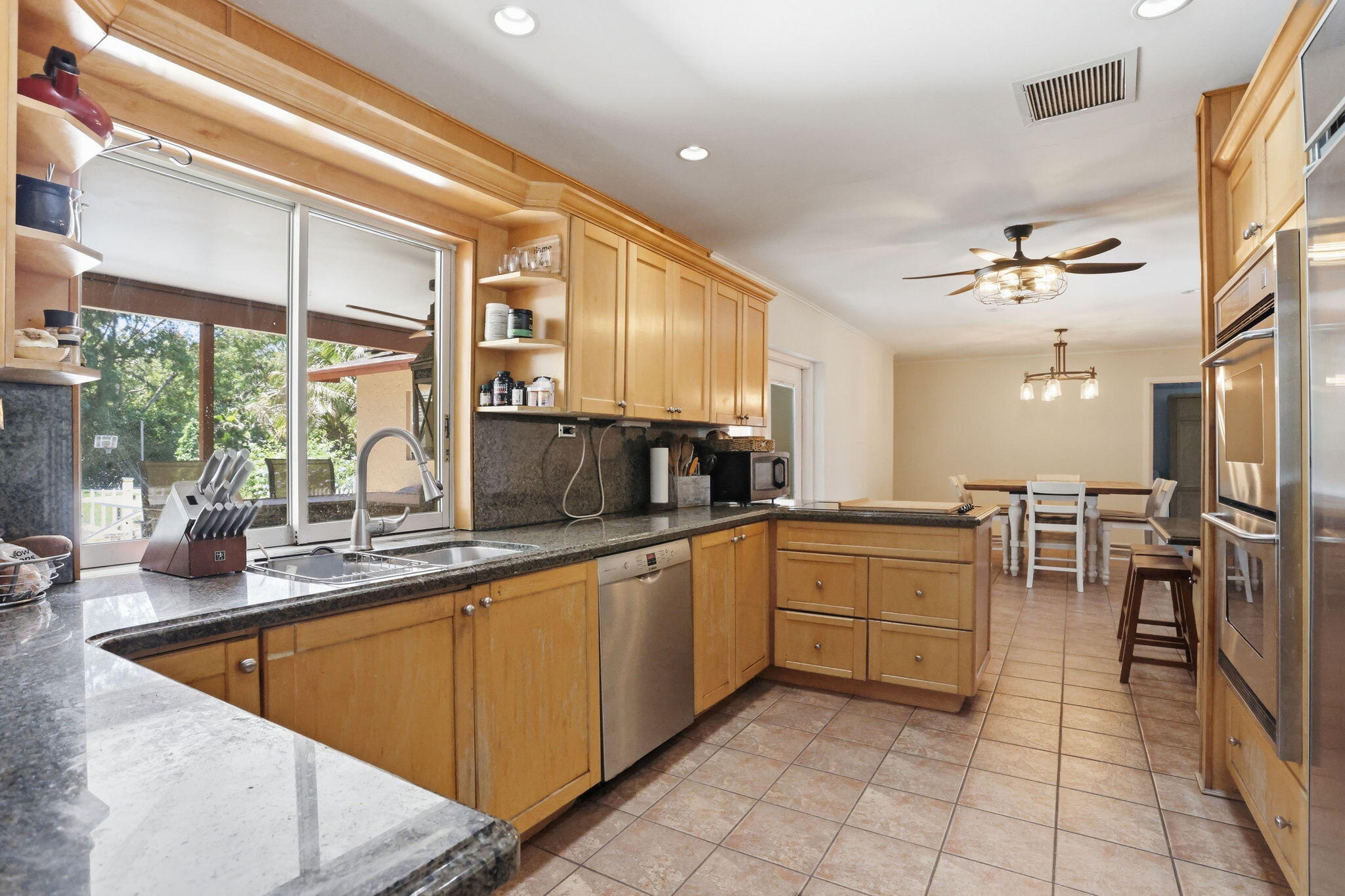 128 Barberton Road Lake Worth, FL 33467 - Photo 25 of 51 27-web-or-mls-0E2A6542