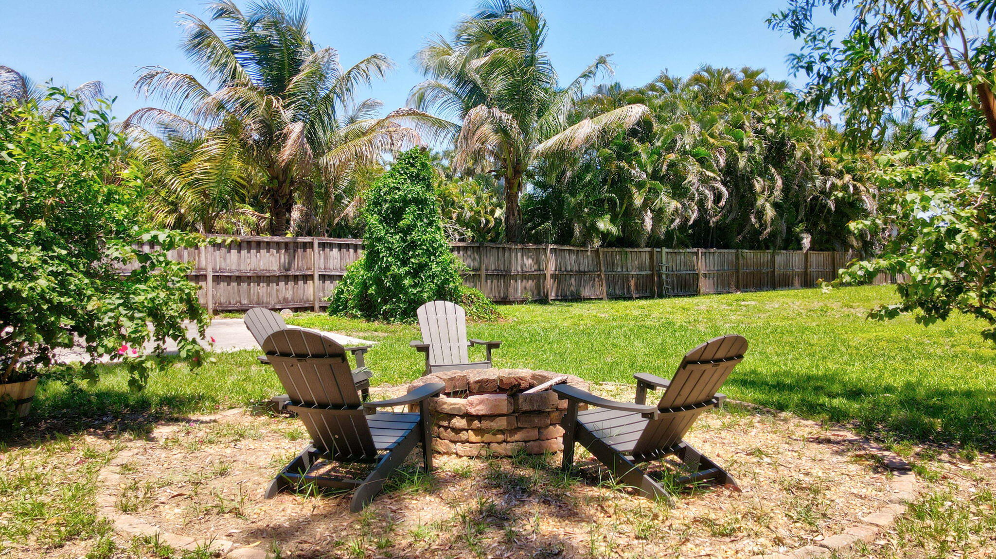 128 Barberton Road Lake Worth, FL 33467 - Photo 46 of 51 51-web-or-mls-DJI_0176_77_78_79_80