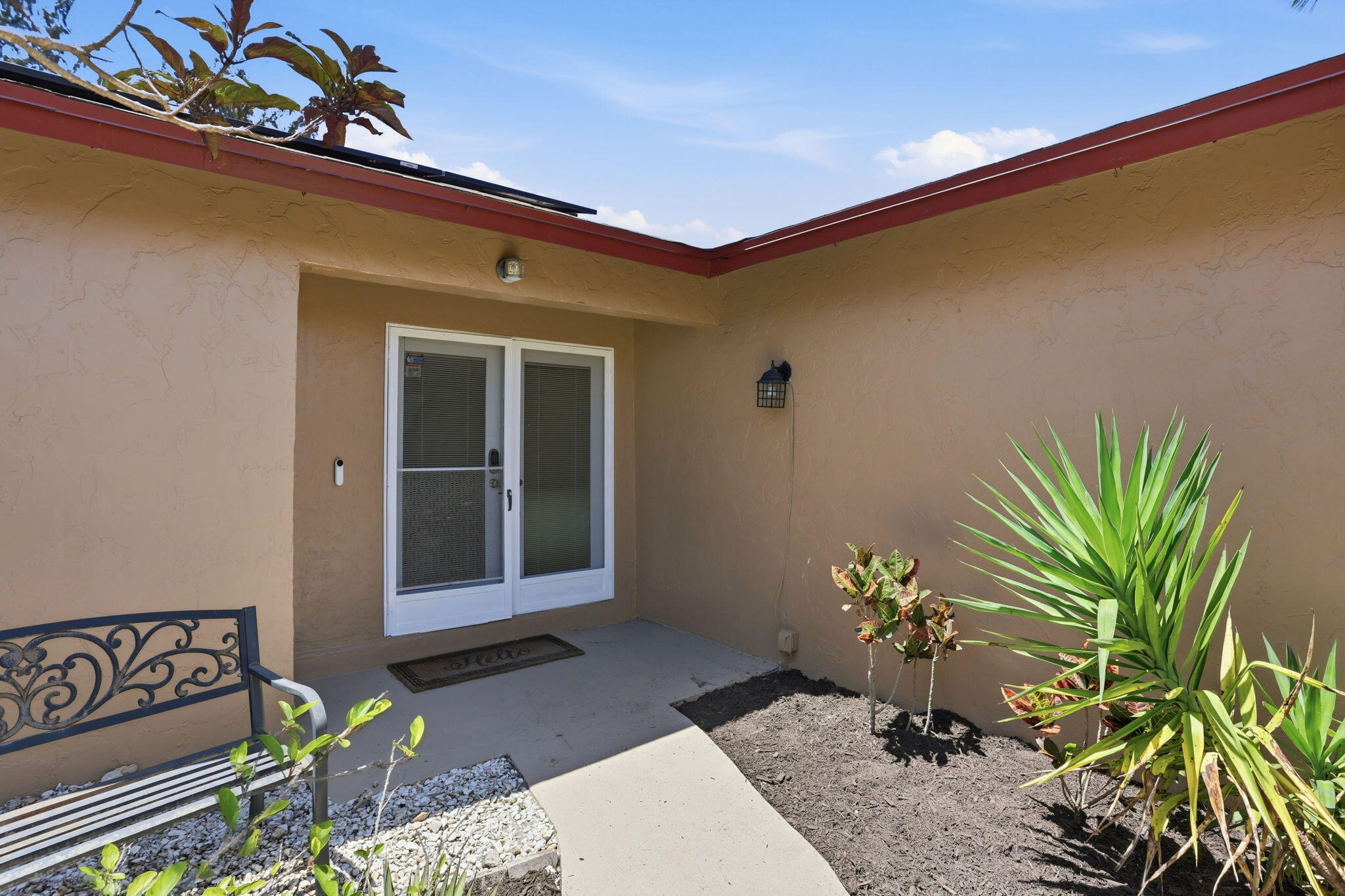 128 Barberton Road Lake Worth, FL 33467 - Photo 5 of 51 6-web-or-mls-0E2A6473