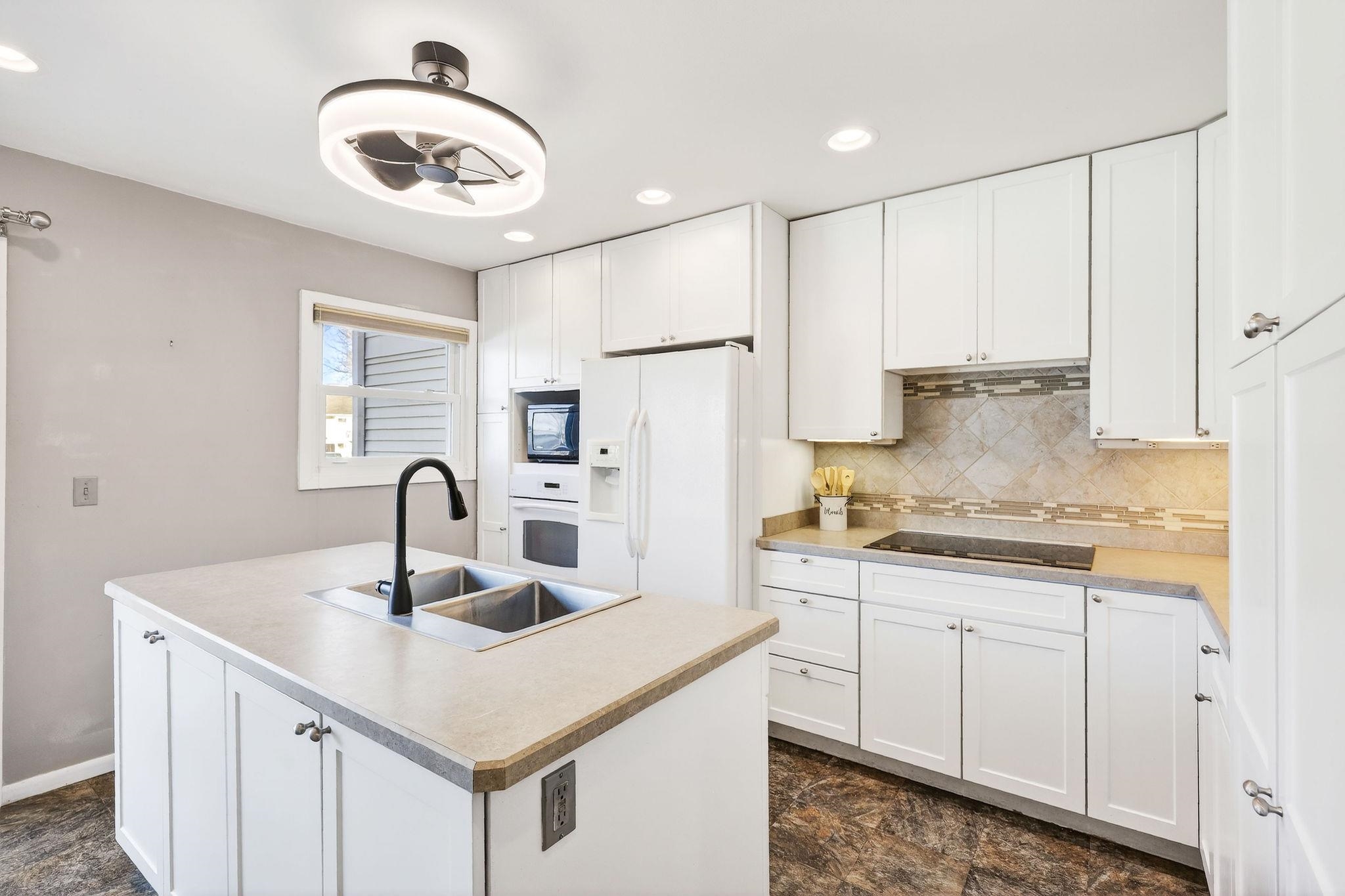 7322 Mockingbird Lane Middleton, WI 53562 - Photo 5 of 39