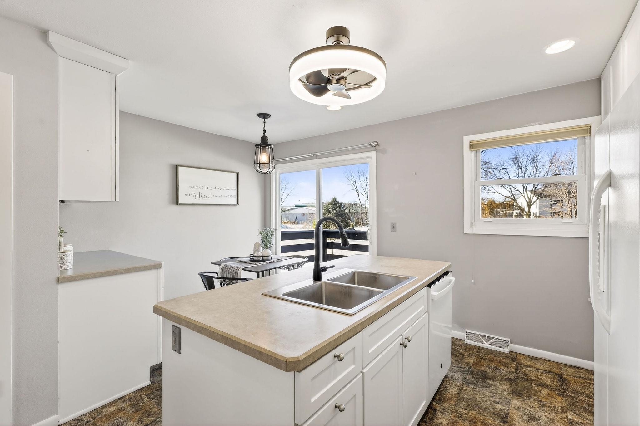 7322 Mockingbird Lane Middleton, WI 53562 - Photo 8 of 39