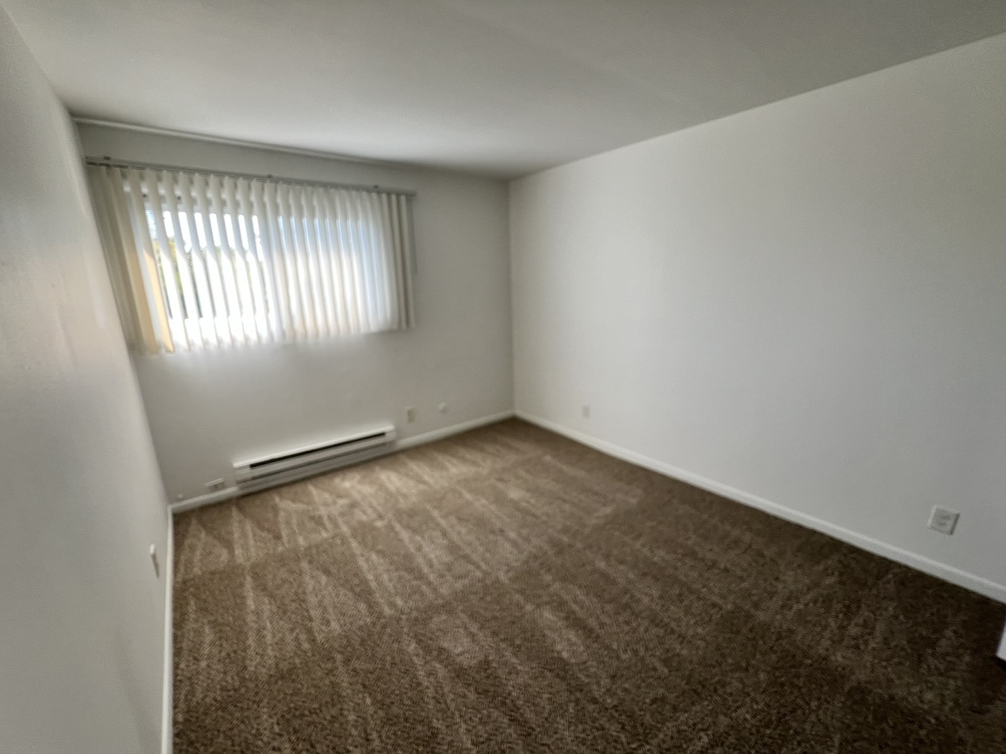1655 Felten Road Aurora, IL 60505 - Photo 11 of 29 an empty room with windows