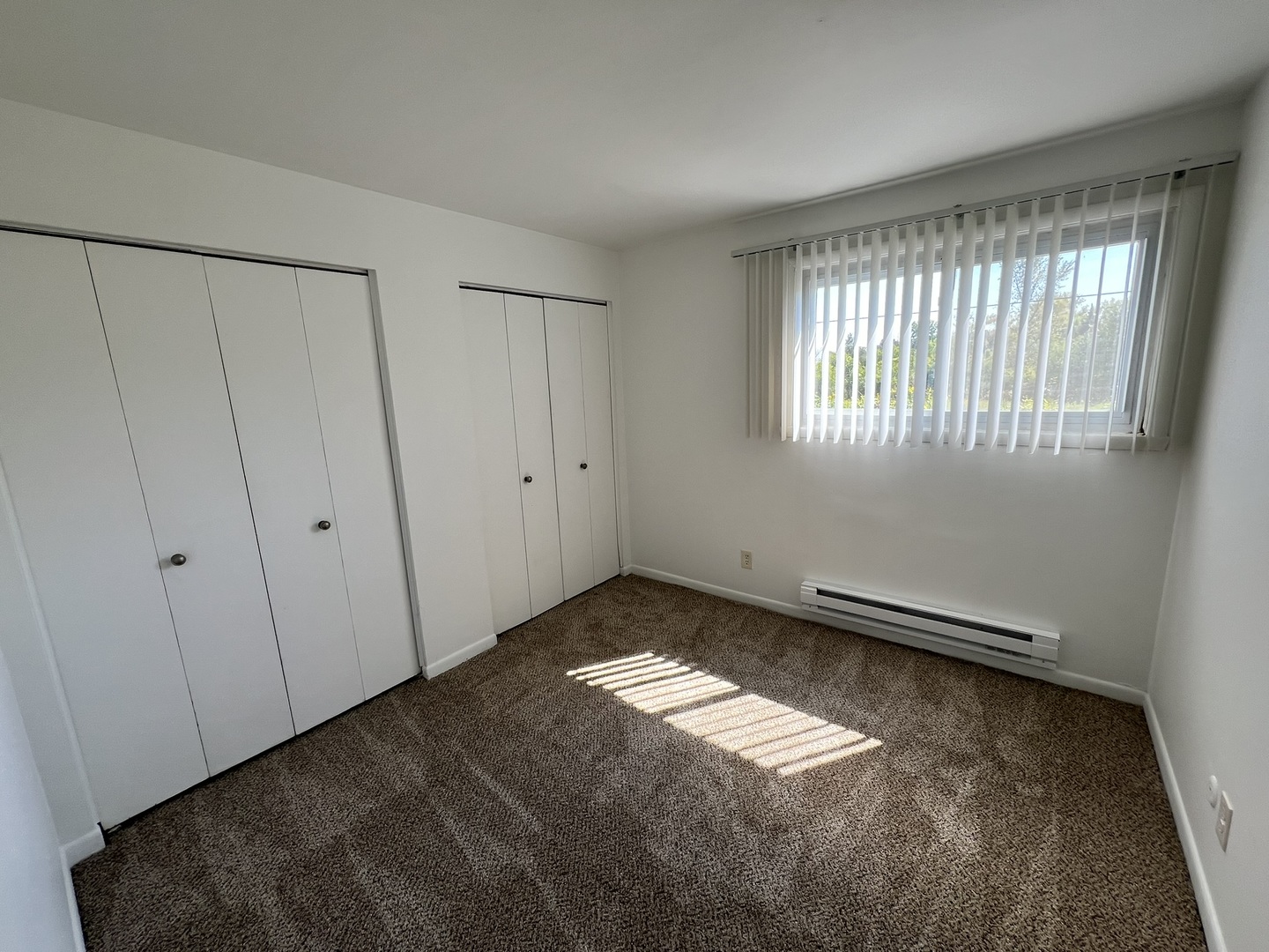 1655 Felten Road Aurora, IL 60505 - Photo 14 of 29 a view of an empty room and window