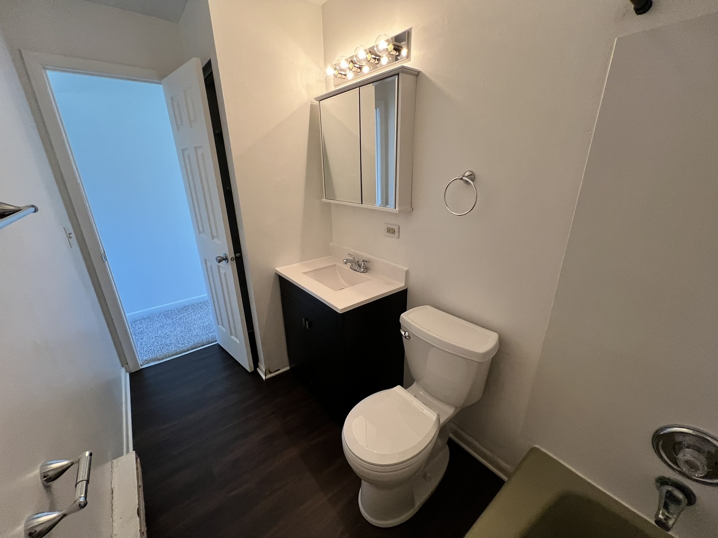 1655 Felten Road Aurora, IL 60505 - Photo 9 of 29 a bathroom with a sink and a mirror