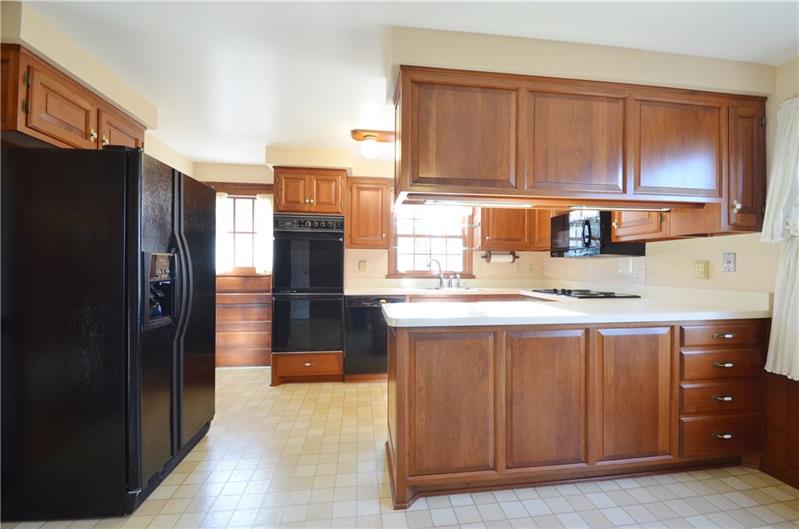 1030 Center Oak Drive Pittsburgh, PA 15237 - Photo 5 of 25 Gallery Image 5