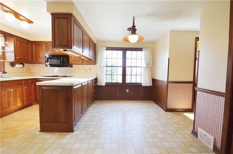 1030 Center Oak Drive Pittsburgh, PA 15237 - Photo 7 of 25 Gallery Image 7