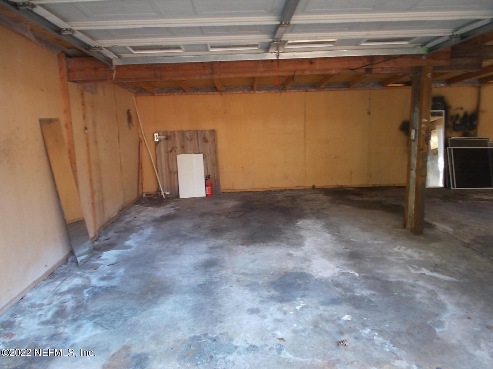5738 Cruz Road Jacksonville, FL 32207 - Photo 22 of 22 Interior of Garage