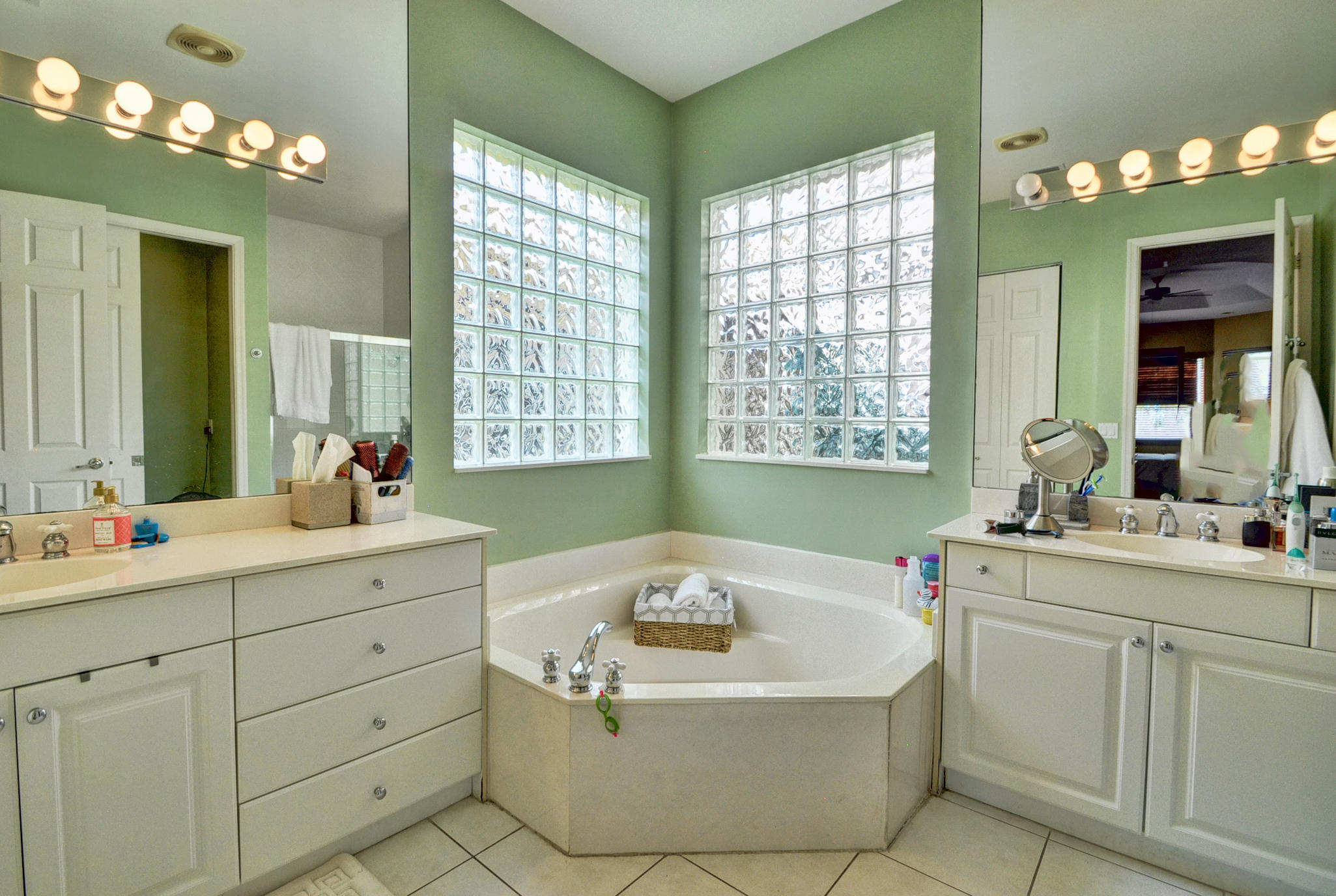 19084 Skyridge Circle Boca Raton, FL 33498 - Photo 23 of 26 DSC_0753_4_5