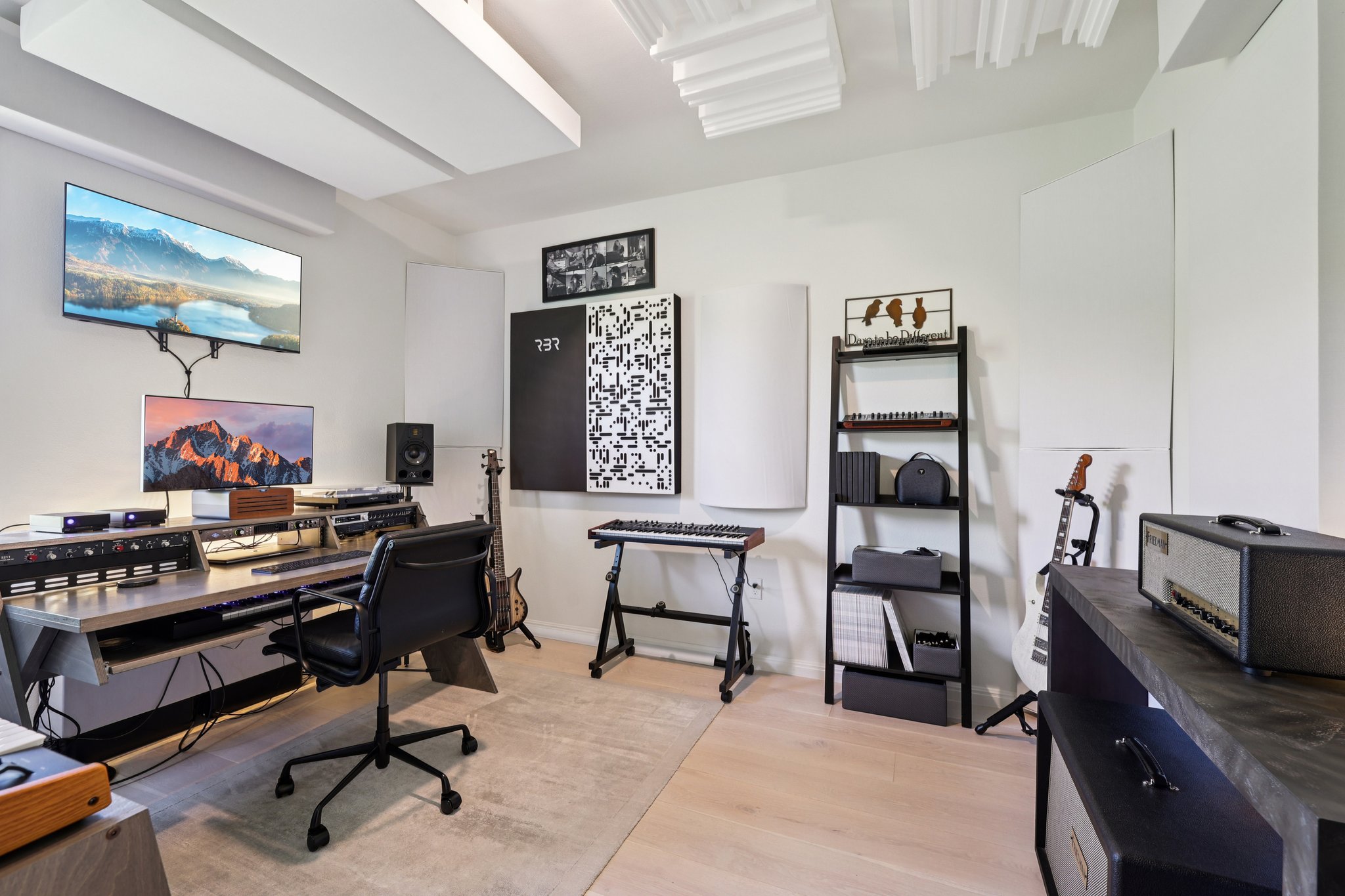 12500 Simmental Drive Austin, TX 78732 - Photo 31 of 31 a workspace with furniture and window