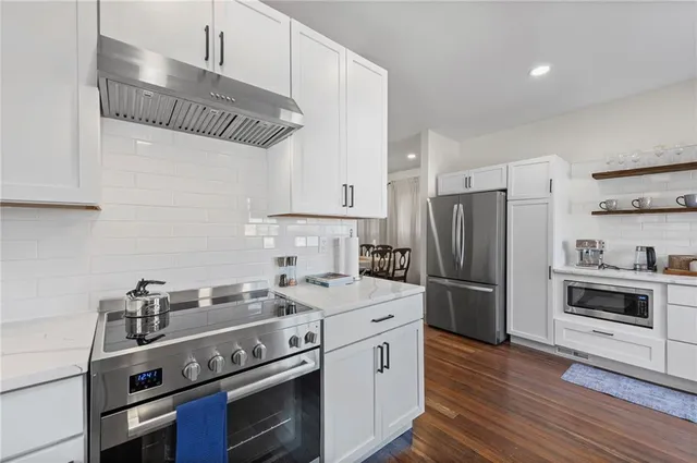 $475,000 | 20 East 32nd Street, Kansas City, MO 64111