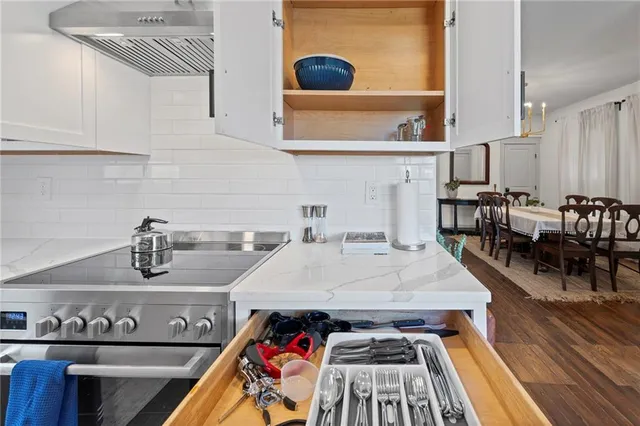 $475,000 | 20 East 32nd Street, Kansas City, MO 64111