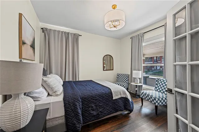 $475,000 | 20 East 32nd Street, Kansas City, MO 64111