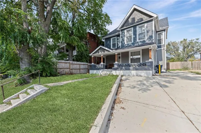 $475,000 | 20 East 32nd Street, Kansas City, MO 64111
