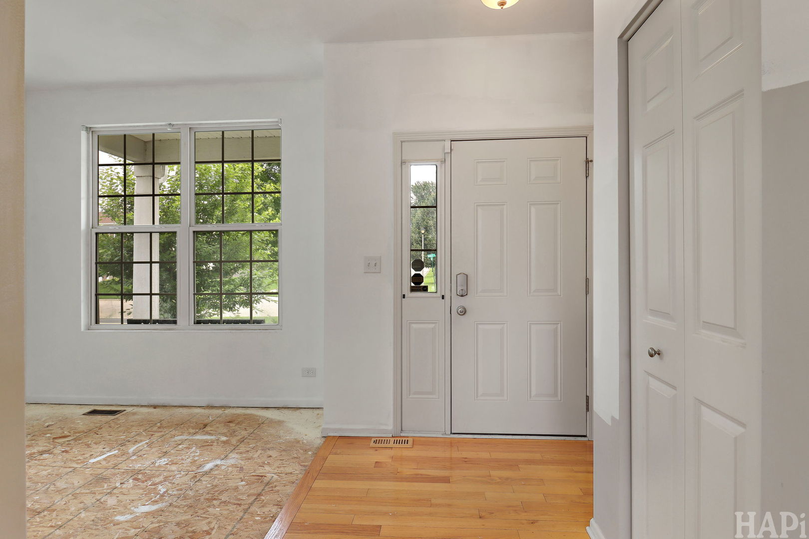 1721 Roger Road Woodstock, IL 60098 - Photo 4 of 26