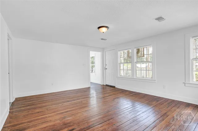 $1,900 | 906 East 39th Street, Savannah, GA 31401