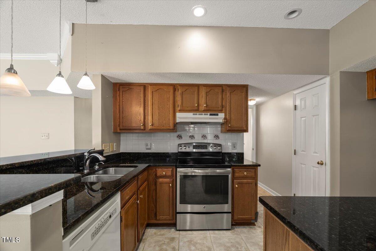 3610 Long Ridge Road Durham, NC 27703 - Photo 21 of 39 28-P1076883