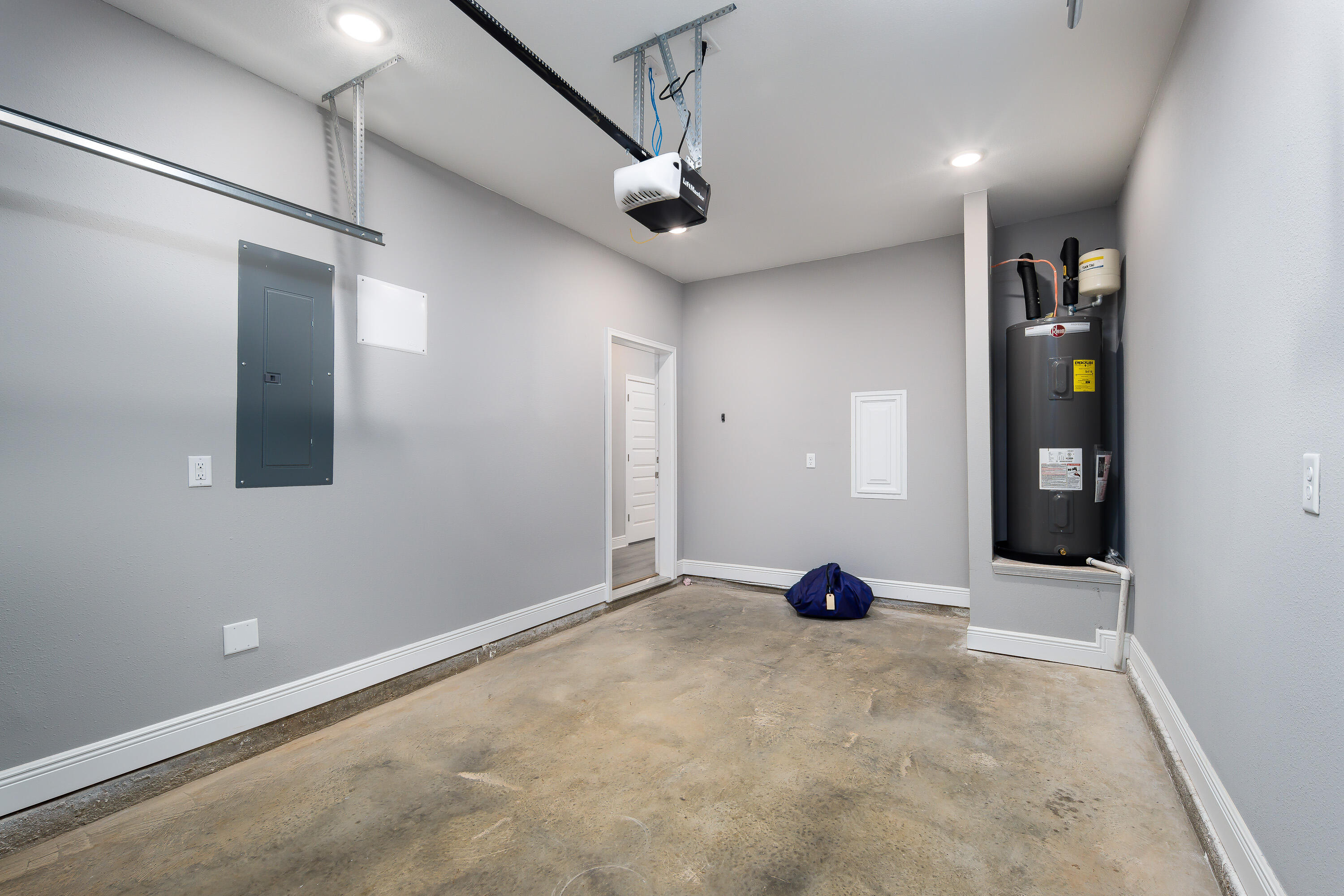 971 Skylark Road Mary Esther, FL 32569 - Photo 13 of 31 a view of an empty room