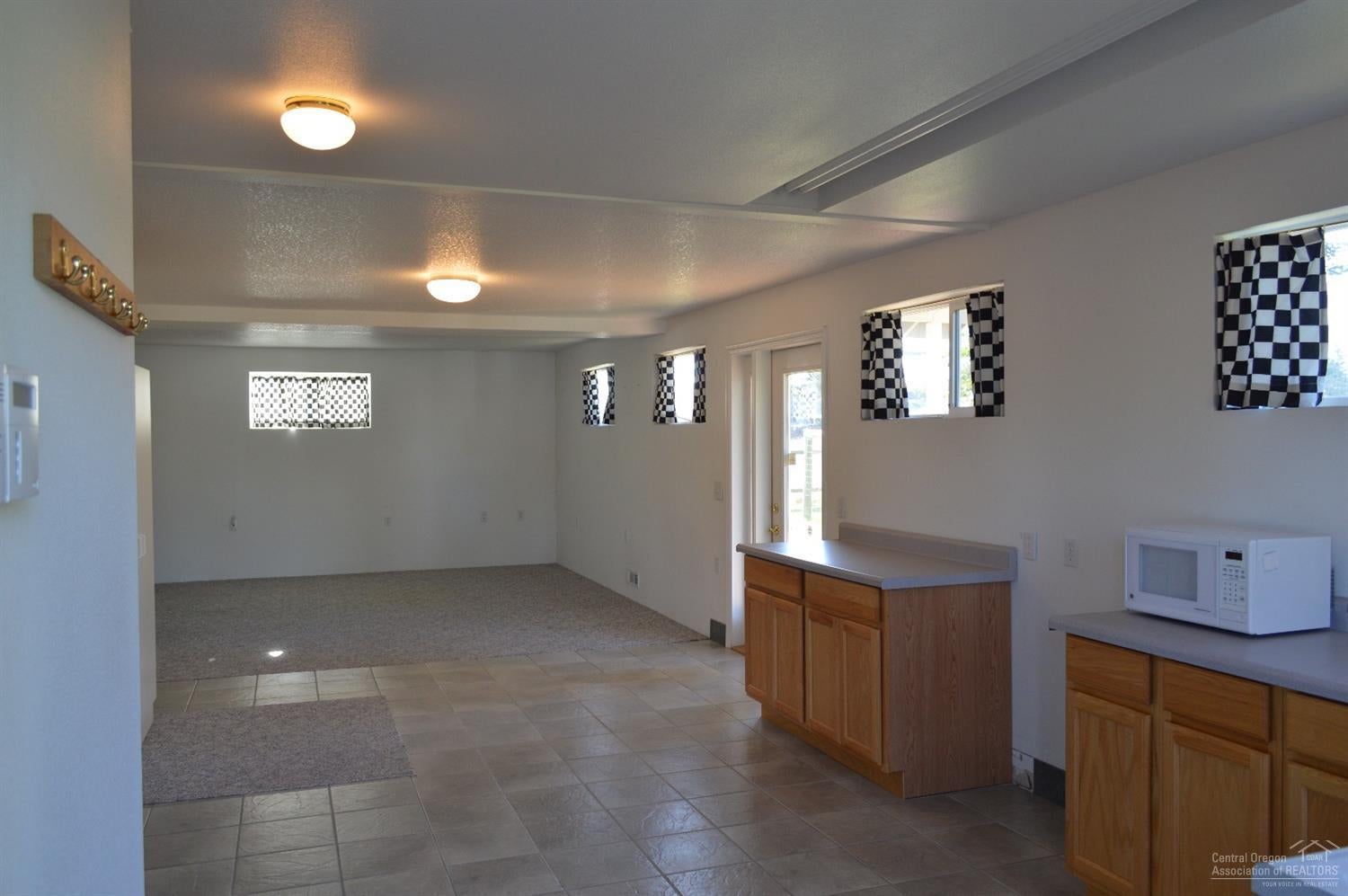 61658 Pettigrew Road Bend, OR 97702 - Photo 15 of 25 Gallery Image 15