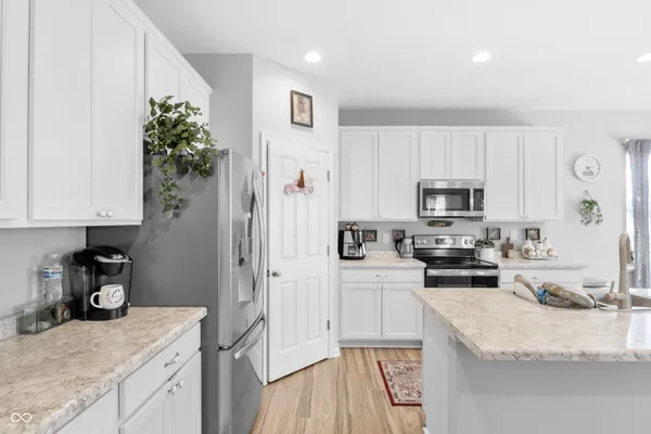 $340,000 | 5146 Triple Crown Way, Indianapolis, IN 46237