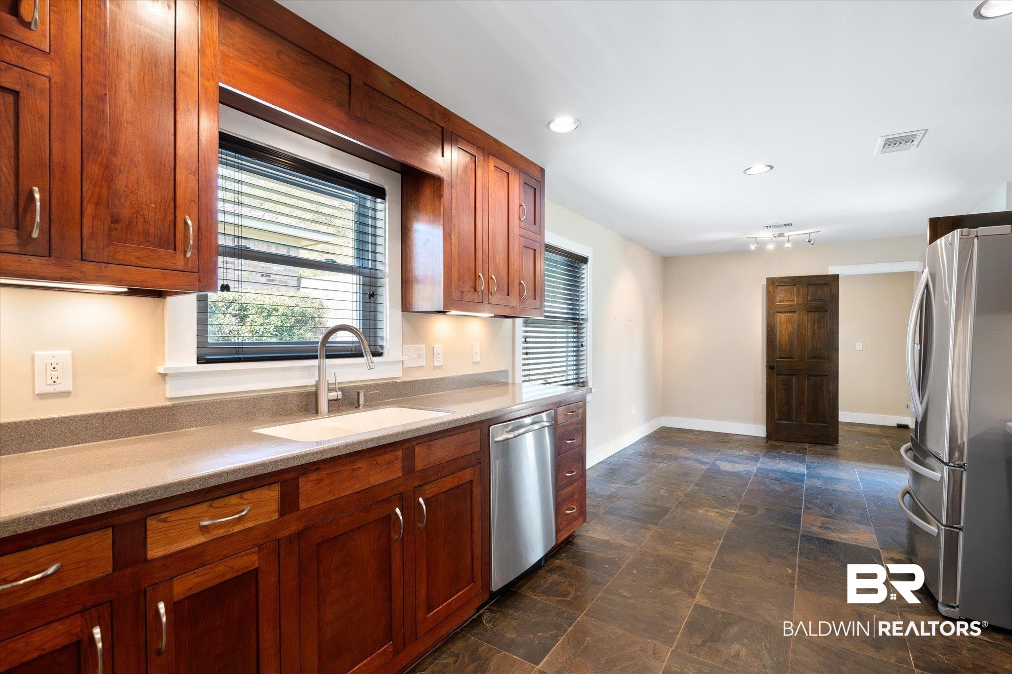 6212 Lampwood Court Mobile, AL 36693 - Photo 8 of 23