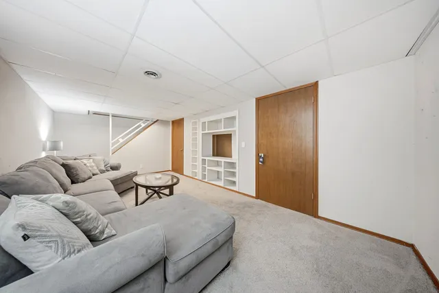 $425,000 | 1527 Williams Avenue, St. Charles, IL 60174