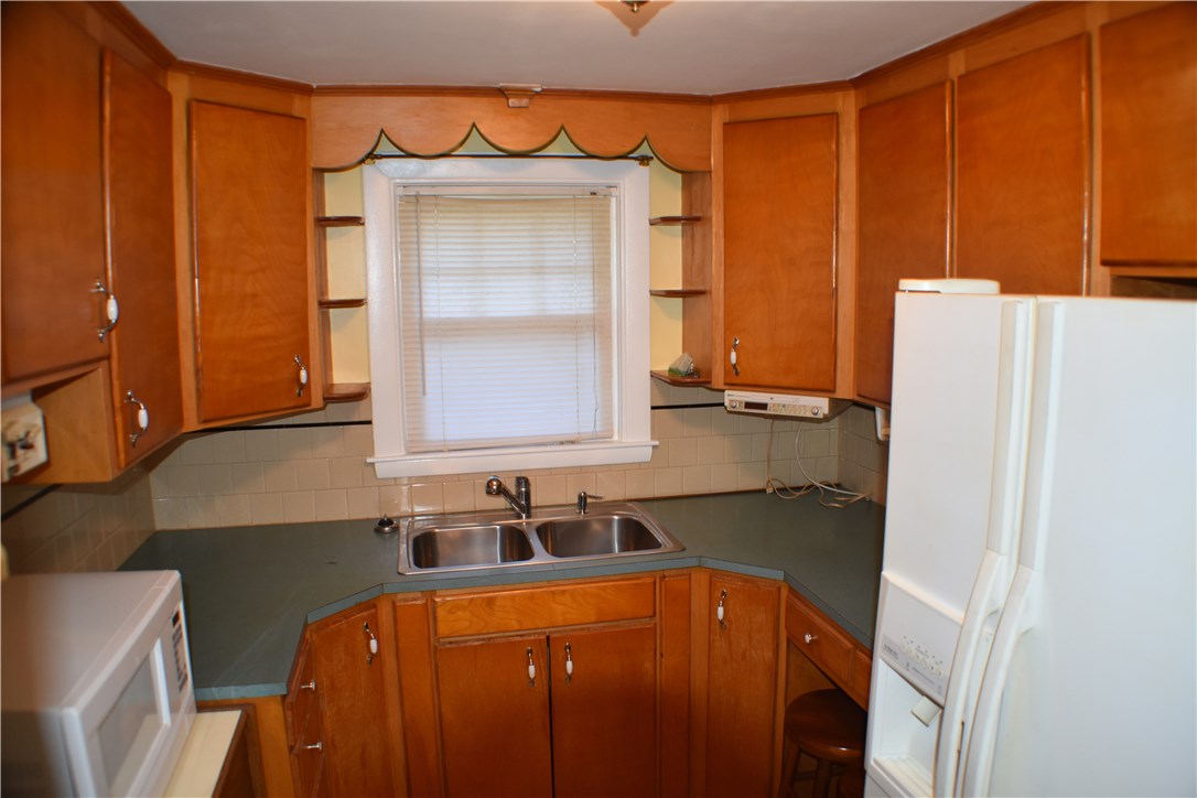 37 Litzen Road North Smithfield, RI 02896 - Photo 7 of 23 Gallery Image 7