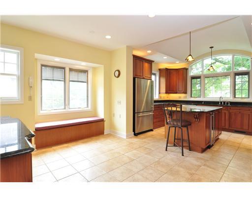 5476 Darlington Road Pittsburgh, PA 15217 - Photo 7 of 17 Kitchen.