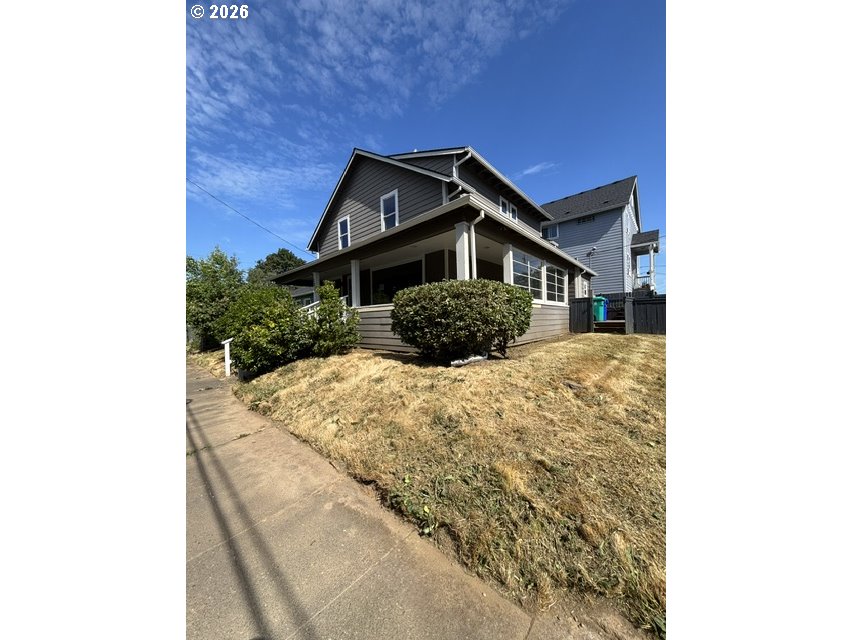 1307 North Kilpatrick Street Portland, OR 97217 - Photo 2 of 36