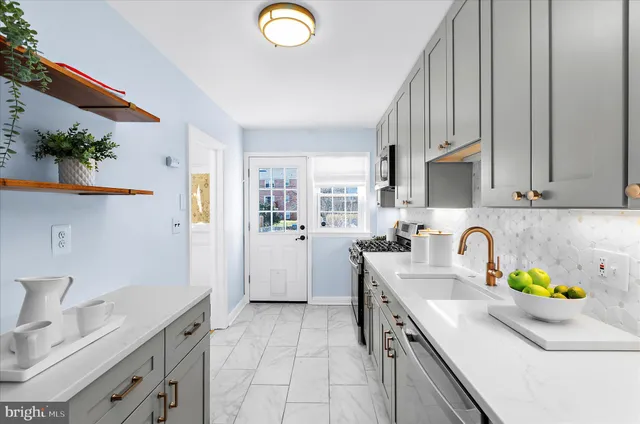 $384,500 | 312 Small Court, Catonsville, MD 21228