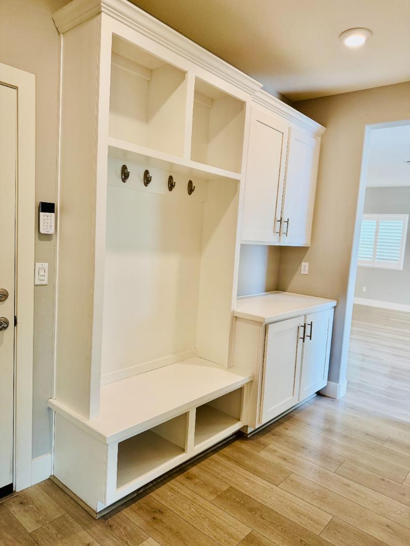 1946 Pollock Way Lodi, CA 95242 - Photo 17 of 35 a bathroom with a tub and a sink