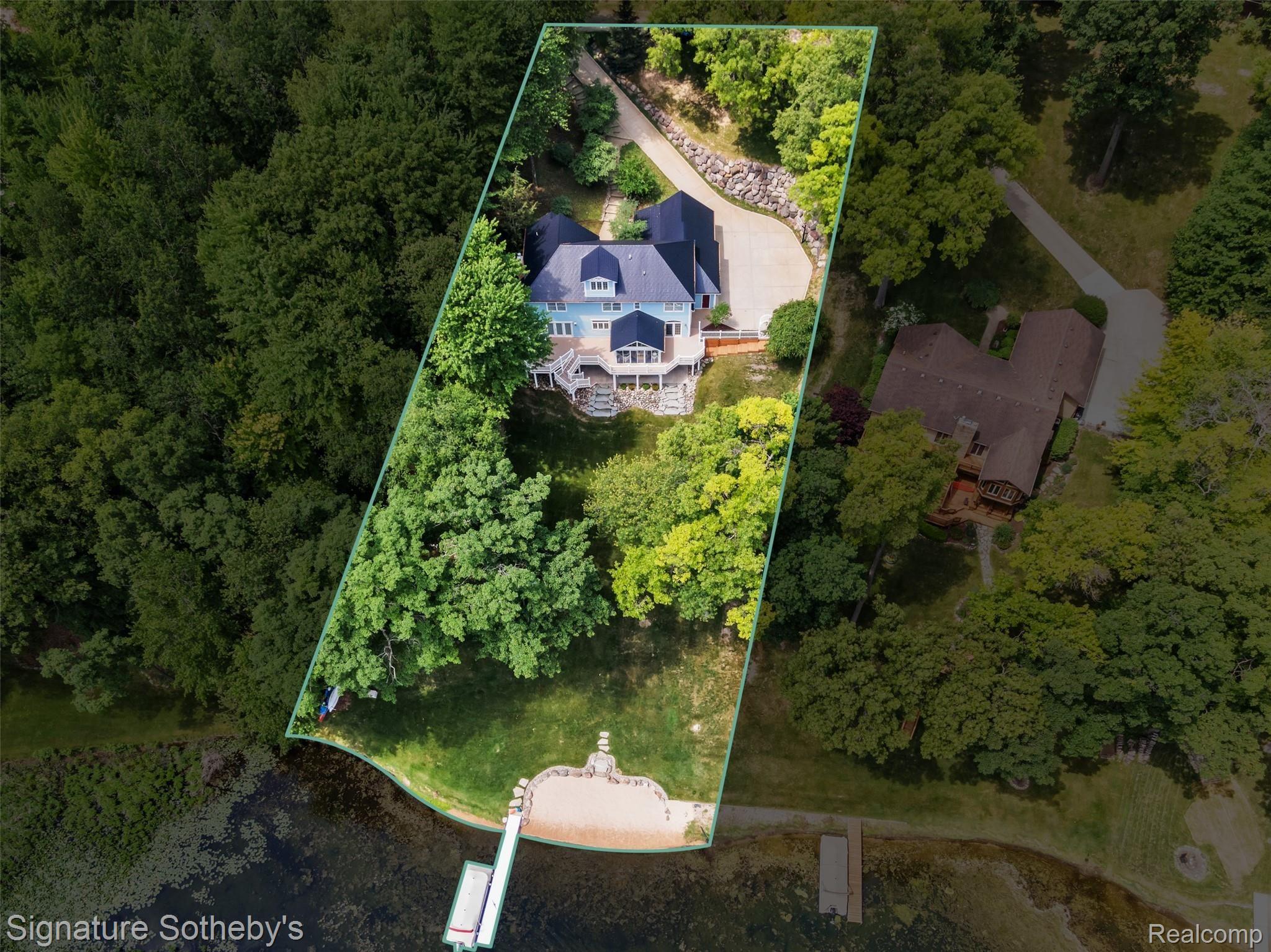 8810 Tipsico Lake Road Holly, MI 48442 - Photo 64 of 66 07E9A82D-A8A0-4030-8219-97F7EF829D00.jpeg