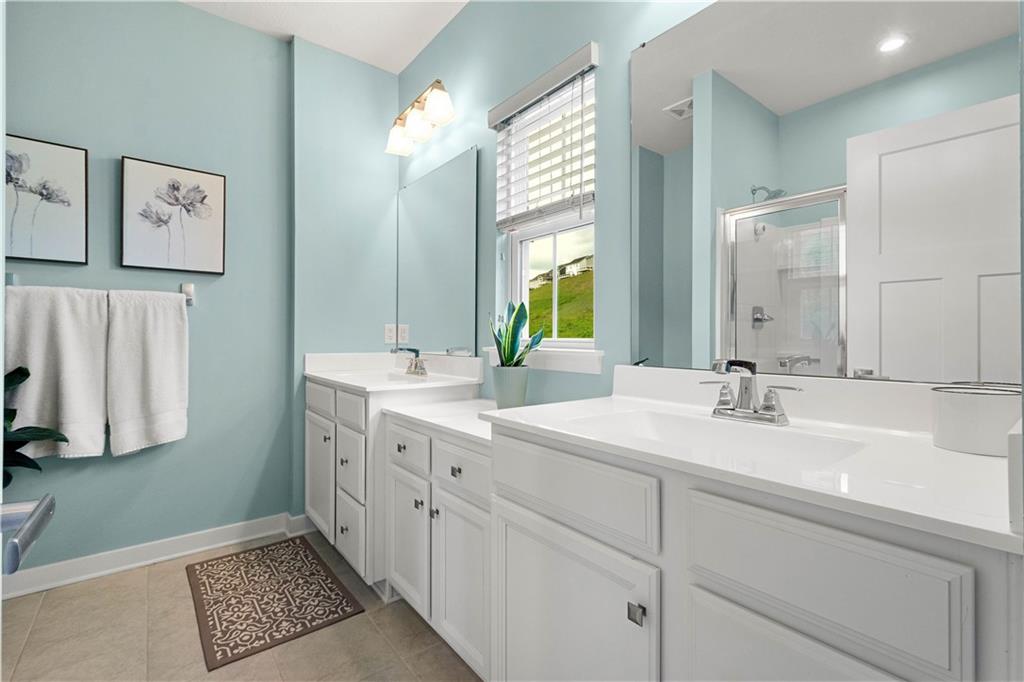 4031 Crown Drive South Park, PA 15129 - Photo 22 of 48 HUGE EN SUITE WITH DOUBLE VANITIES.