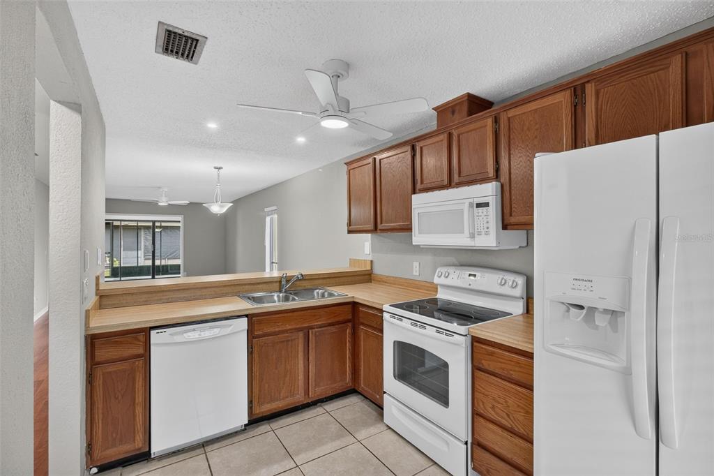 7360 Ulmerton Road, Unit 10D Largo, FL 33771 - Photo 7 of 40