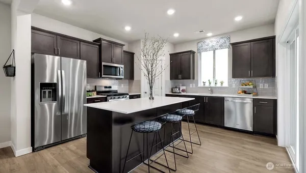 $939,995 | 13819 10th Place West, Lynnwood, WA 98087