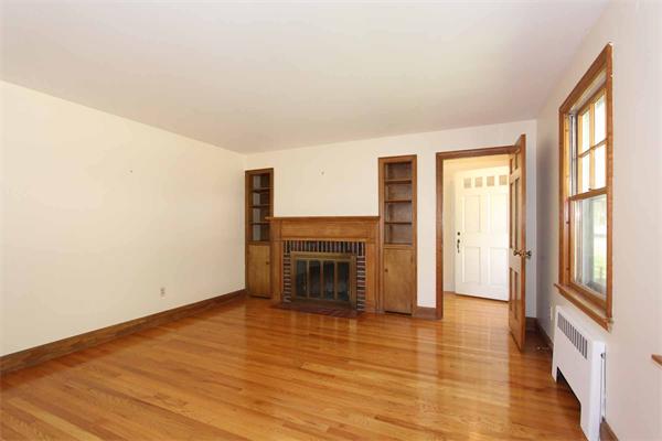 60 Flagg Road Southborough, MA 01772 - Photo 3 of 22 Gallery Image 3