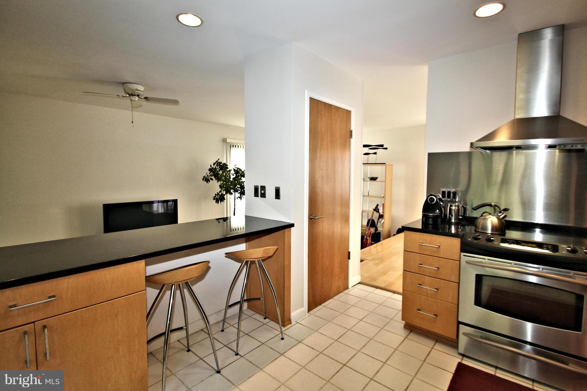 12114 Quorn Lane Reston, VA 20191 - Photo 13 of 28 Kitchen