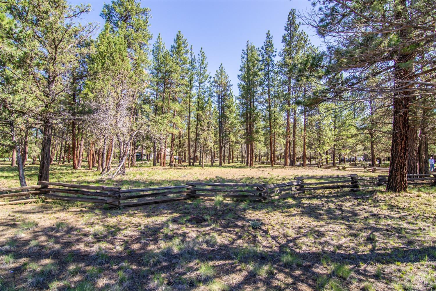 16040 Old Juniper Road Sisters, OR 97759 - Photo 12 of 15 Gallery Image 12