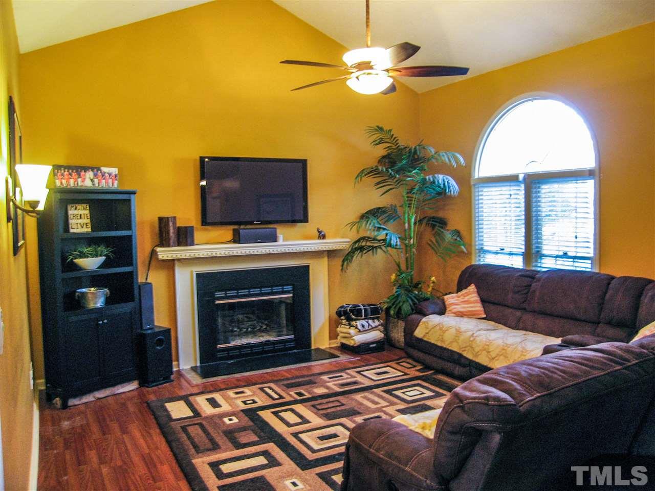 4413 Labrador Drive Raleigh, NC 27616 - Photo 4 of 20