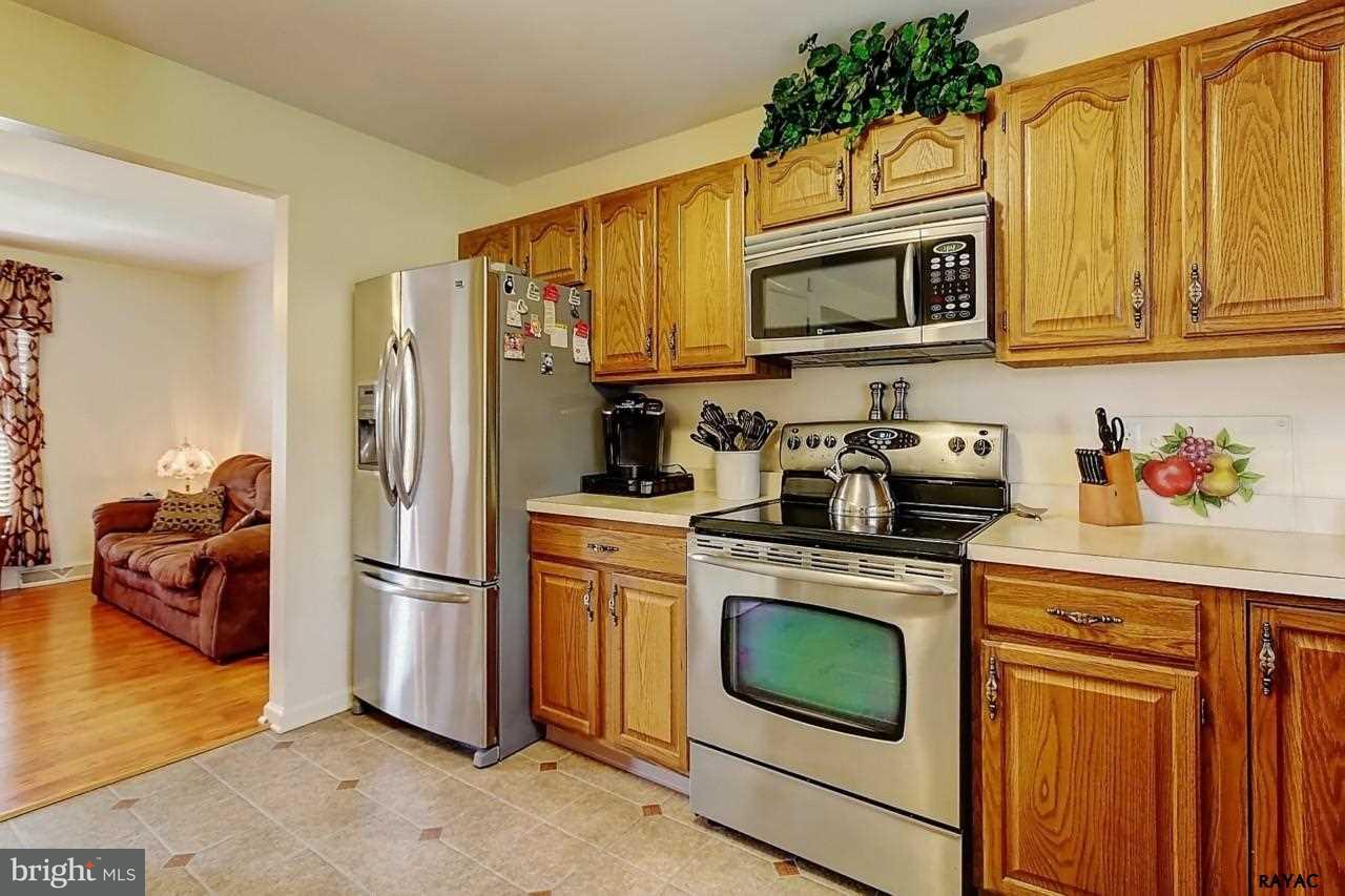 2755 Coldspring Road York, PA 17404 - Photo 8 of 27 Gallery Image 8