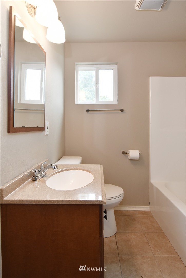 5411 South Roxbury Street Seattle, WA 98118 - Photo 14 of 21 Gallery Image 14